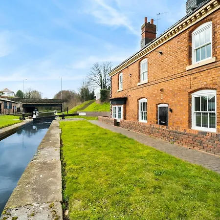 Apartment Exceptional Canal Side - Parking - Perry Barr Birmingham